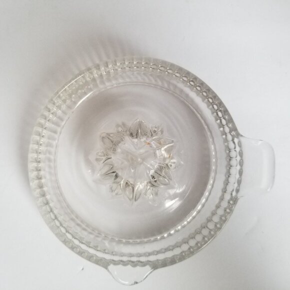 Vintage Clear Ribbed Glass Juicer Reamer 6" x 5.5" Citrus L9 - Picture 2 of 11